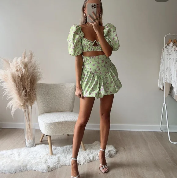 Zara 2 Piece Printed Top & Skirt Bloggers Favorite Size XS - Picture 3 of 12